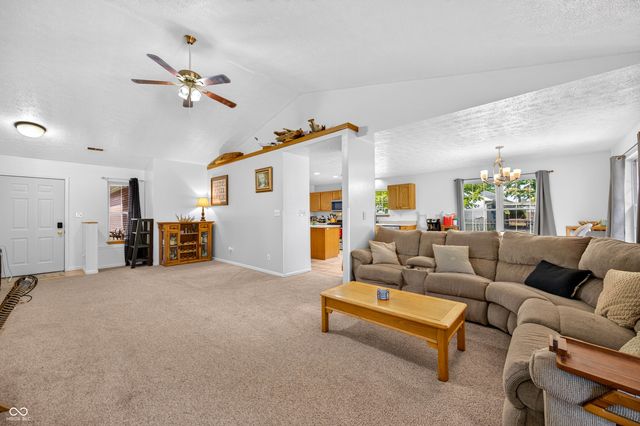 1545 Black Oak Court, Franklin, IN 46131