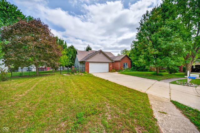 1545 Black Oak Court, Franklin, IN 46131