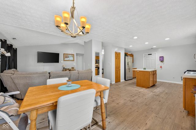 1545 Black Oak Court, Franklin, IN 46131