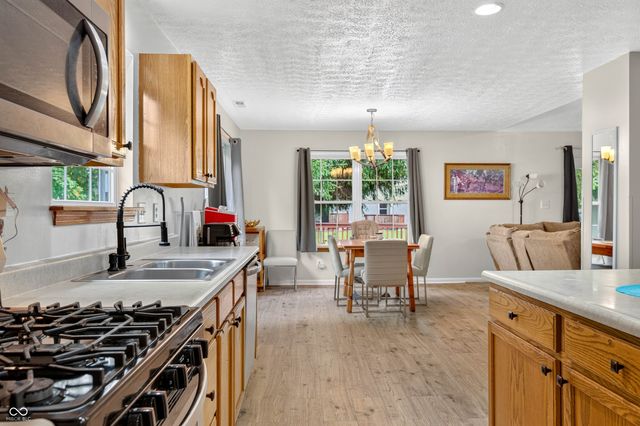 1545 Black Oak Court, Franklin, IN 46131
