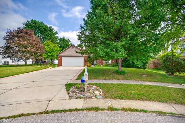 1545 Black Oak Court, Franklin, IN 46131