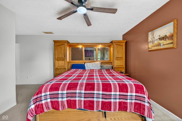1545 Black Oak Court, Franklin, IN 46131