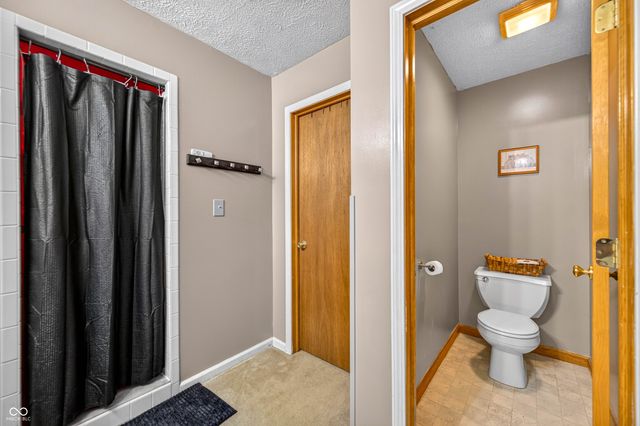 1545 Black Oak Court, Franklin, IN 46131