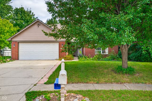 1545 Black Oak Court, Franklin, IN 46131