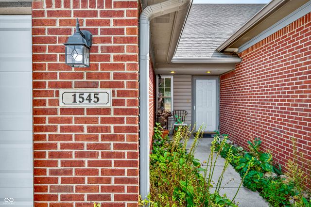 1545 Black Oak Court, Franklin, IN 46131