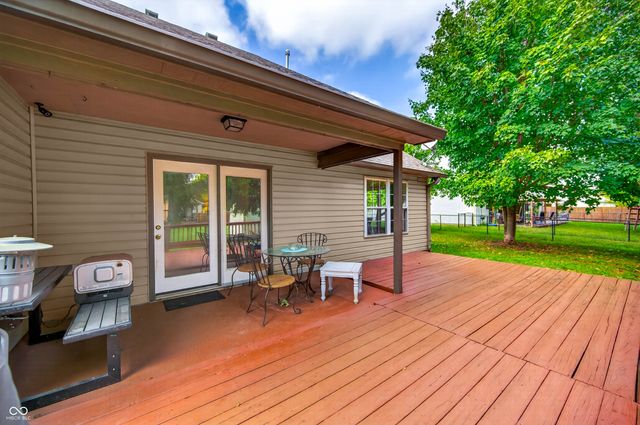 1545 Black Oak Court, Franklin, IN 46131