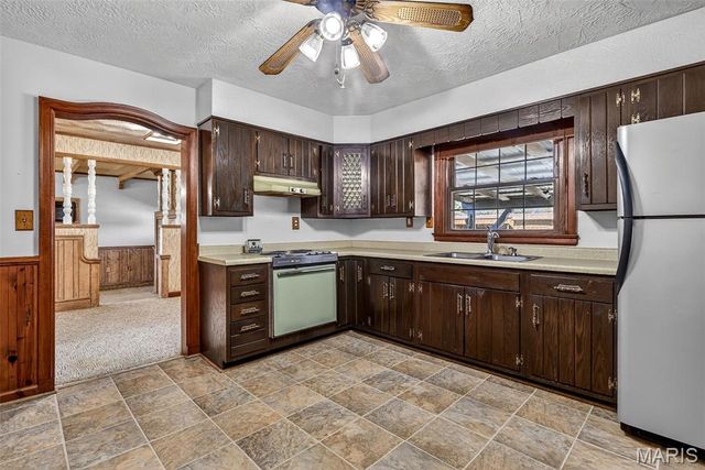 6229 State Highway 32, Farmington, MO 63640