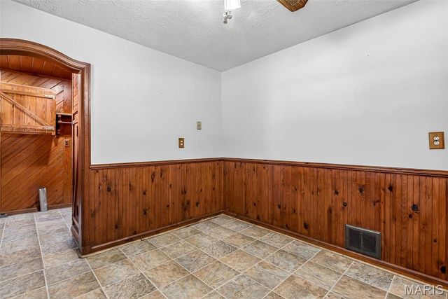 6229 State Highway 32, Farmington, MO 63640