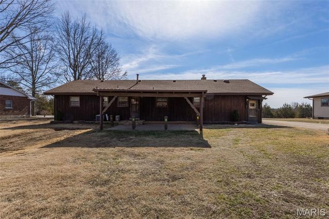 6229 State Highway 32, Farmington, MO 63640