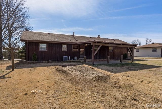 6229 State Highway 32, Farmington, MO 63640