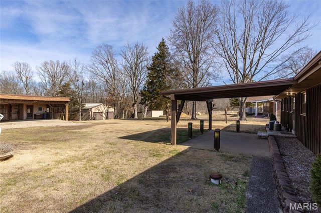 6229 State Highway 32, Farmington, MO 63640