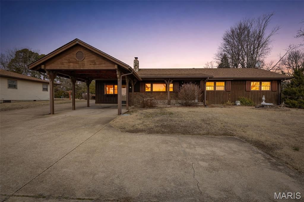 6229 State Highway 32, Farmington, MO 63640