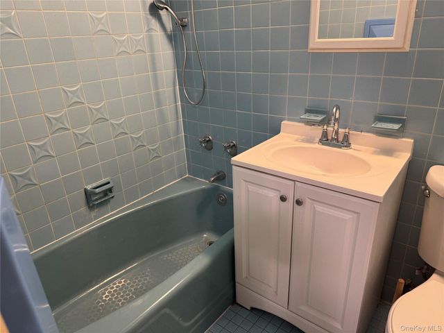 1393 Pelham Parkway N 1, Bronx, NY 10469