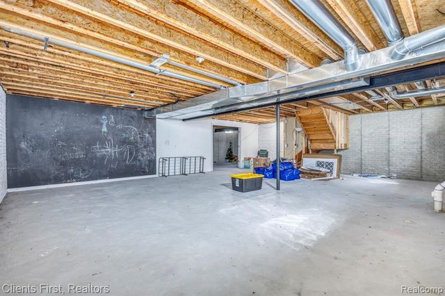 37911 Plymouth Road, Livonia, MI 48150