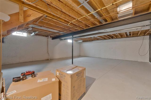 37911 Plymouth Road, Livonia, MI 48150