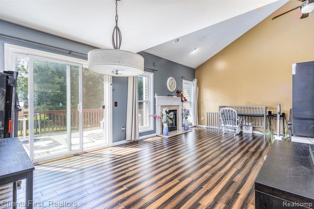 37911 Plymouth Road, Livonia, MI 48150