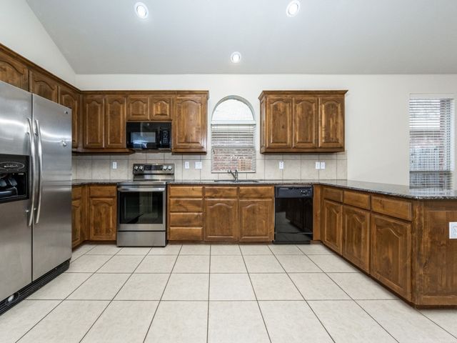 3229 Hornbeam Street, Denton, TX 76226