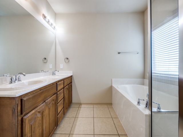 3229 Hornbeam Street, Denton, TX 76226