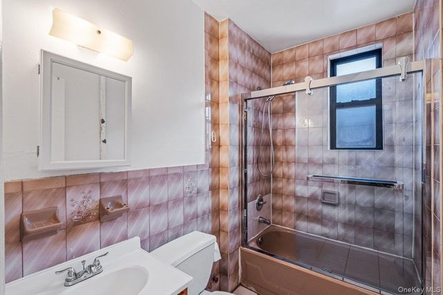 155-17 Sanford Ave E, Flushing, NY 11355