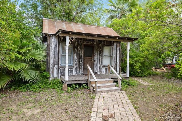 2002 N Mayberry Avenue, Mission, TX 78572