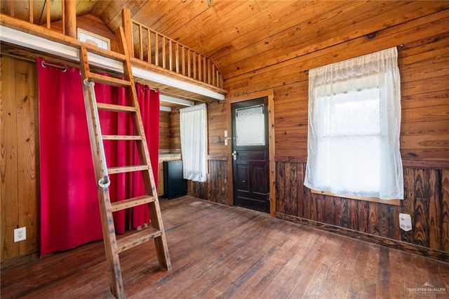 2002 N Mayberry Avenue, Mission, TX 78572