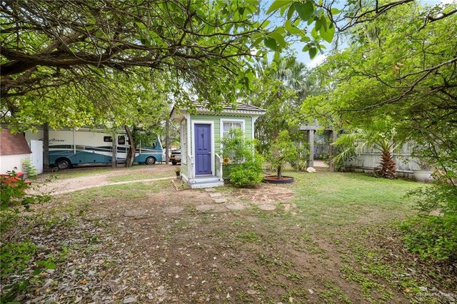 2002 N Mayberry Avenue, Mission, TX 78572