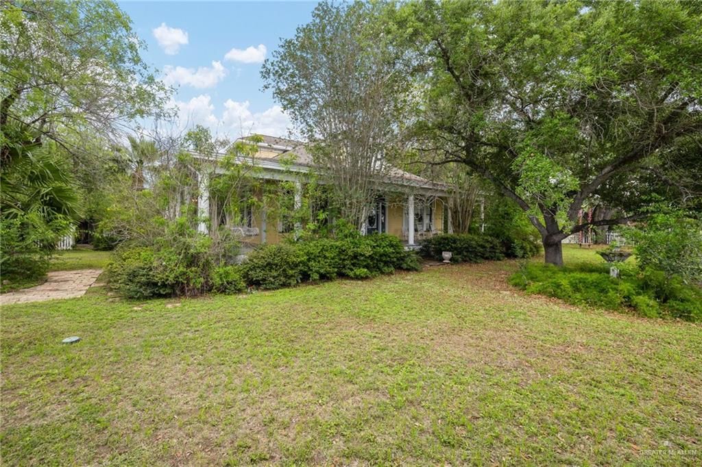 2002 N Mayberry Avenue, Mission, TX 78572