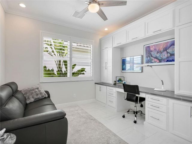 9257 Cayman DR, Naples, FL 34114