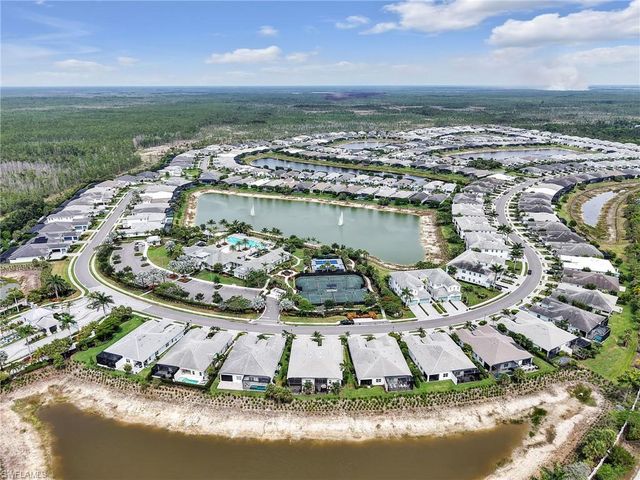 9257 Cayman DR, Naples, FL 34114
