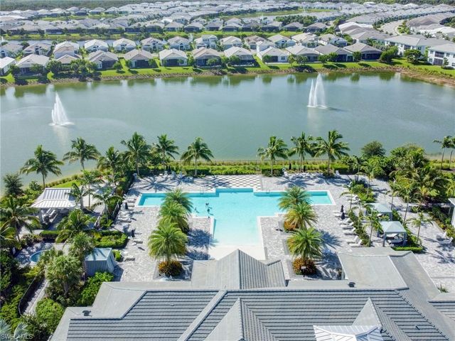 9257 Cayman DR, Naples, FL 34114