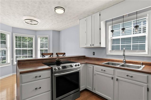 1125 Kennesaw Springs Drive NW, Kennesaw, GA 30144