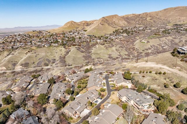 849 N JUNIPERPOINT DR, Salt Lake City, UT 84103