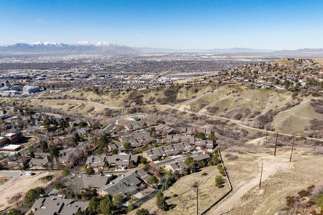 849 N JUNIPERPOINT DR, Salt Lake City, UT 84103