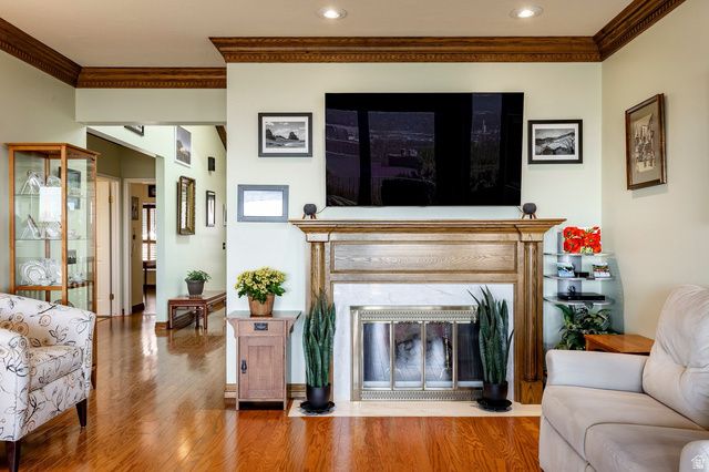 849 N JUNIPERPOINT DR, Salt Lake City, UT 84103