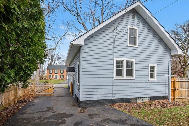 650 Winona Boulevard, Irondequoit, NY 14617