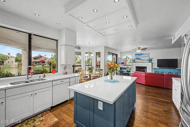 1826 E LAKECREST Drive, Gilbert, AZ 85234