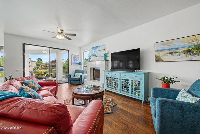 1826 E LAKECREST Drive, Gilbert, AZ 85234