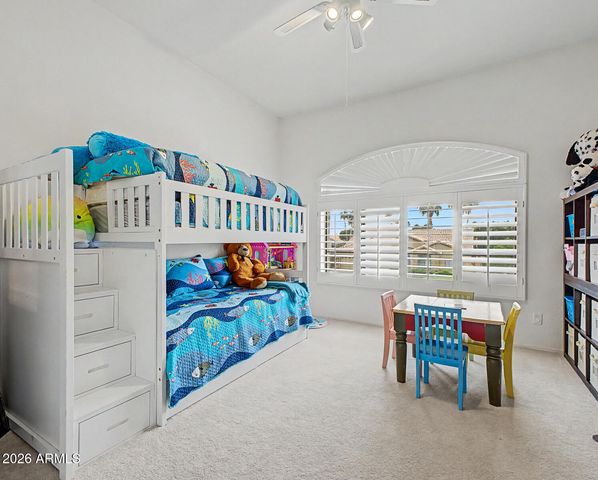 1826 E LAKECREST Drive, Gilbert, AZ 85234