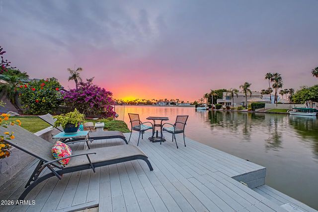 1826 E LAKECREST Drive, Gilbert, AZ 85234