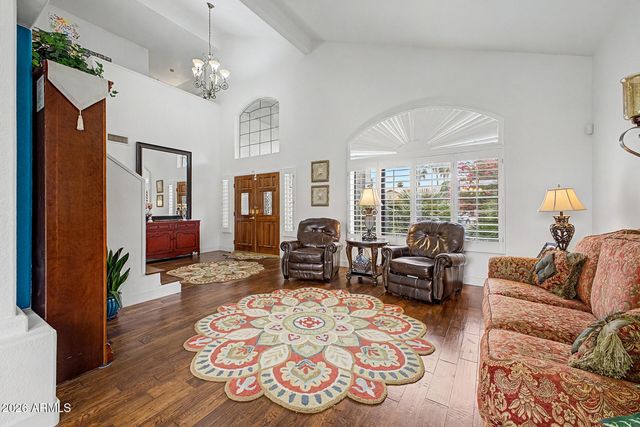 1826 E LAKECREST Drive, Gilbert, AZ 85234