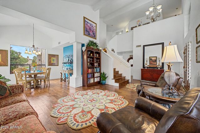 1826 E LAKECREST Drive, Gilbert, AZ 85234