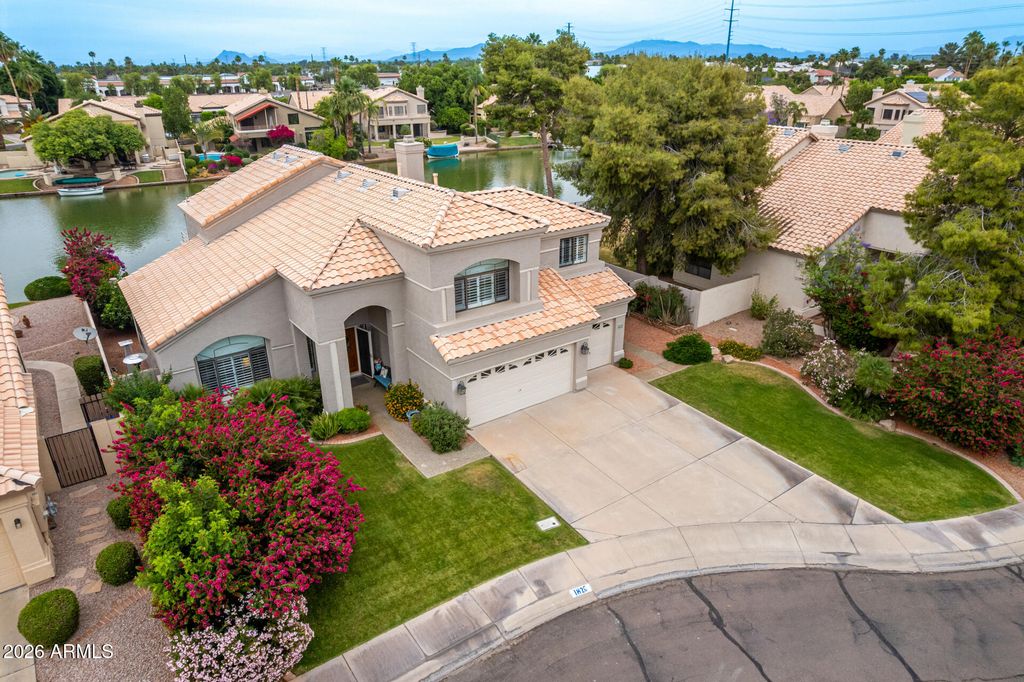 1826 E LAKECREST Drive, Gilbert, AZ 85234 — photo 4
