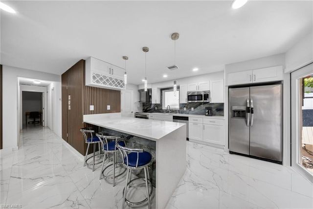 5278 Floridan AVE, Naples, FL 34113