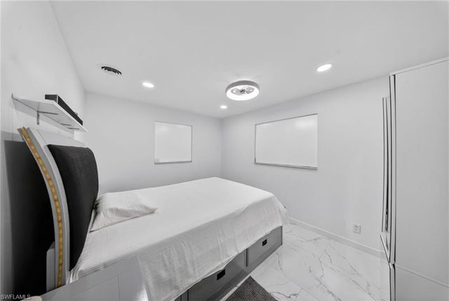 5278 Floridan AVE, Naples, FL 34113