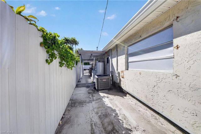 5278 Floridan AVE, Naples, FL 34113