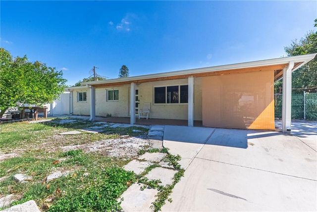5278 Floridan AVE, Naples, FL 34113