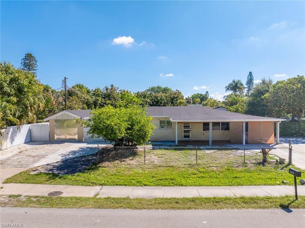 5278 Floridan AVE, Naples, FL 34113