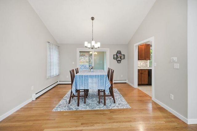 10 Hillside Road, Kingston, NH 03848