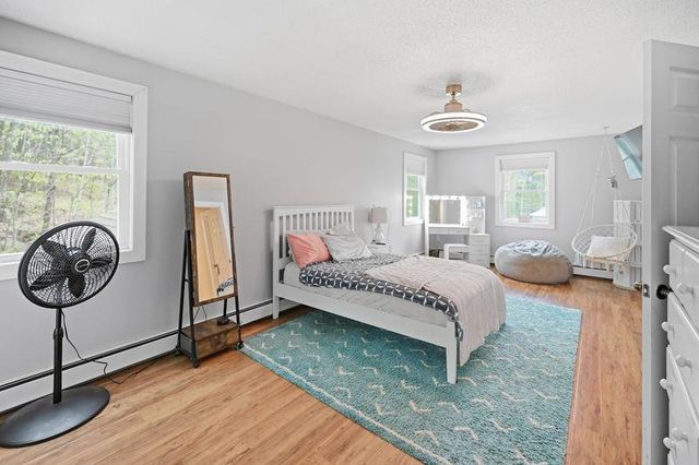 10 Hillside Road, Kingston, NH 03848