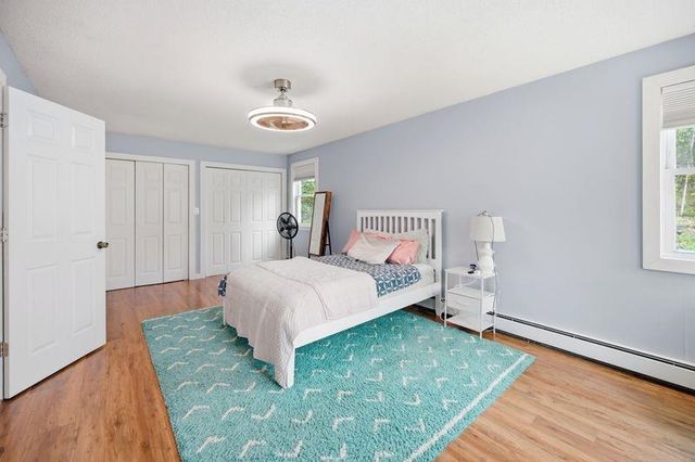 10 Hillside Road, Kingston, NH 03848